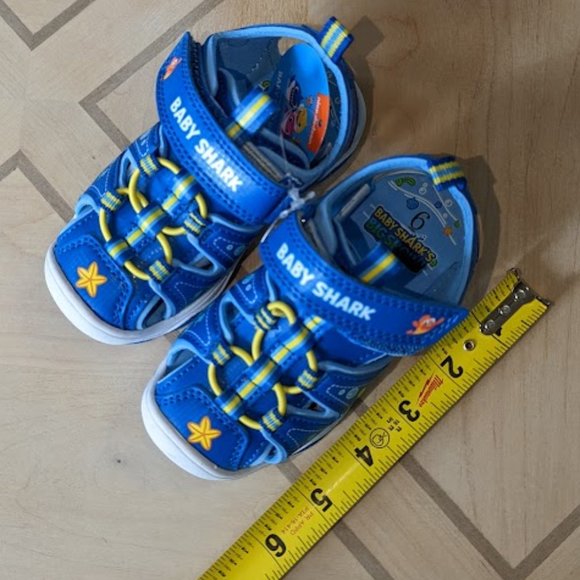 Nickelodeon Baby Shark Ping Fong Trekking Child Sandals - Size 6 & 8 - Brand New - Picture 15 of 16